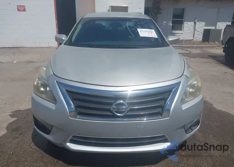2015 Nissan Altima 2.5 Sv z USA, uszkodzony, nr VIN 1N4AL3AP9FC195232